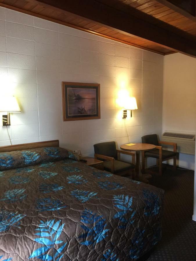 Lazy U Motel Rapid City Buitenkant foto